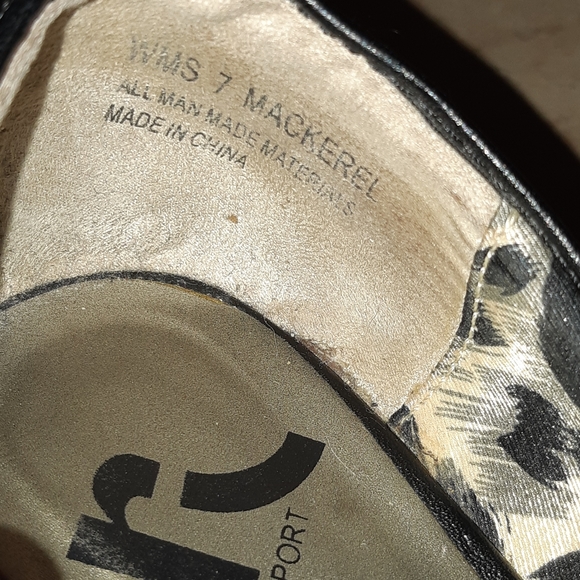 Report Black Wedge Heels with Bow - Picture 10 of 10